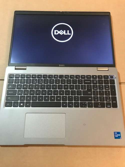 DELL LATITUDE 5520*15.6`*CORE i5-1145G7*2.60GHZ*16 GB RAM*255 GB SSD*WINDOWS 10 PRO 64-BIT OS
